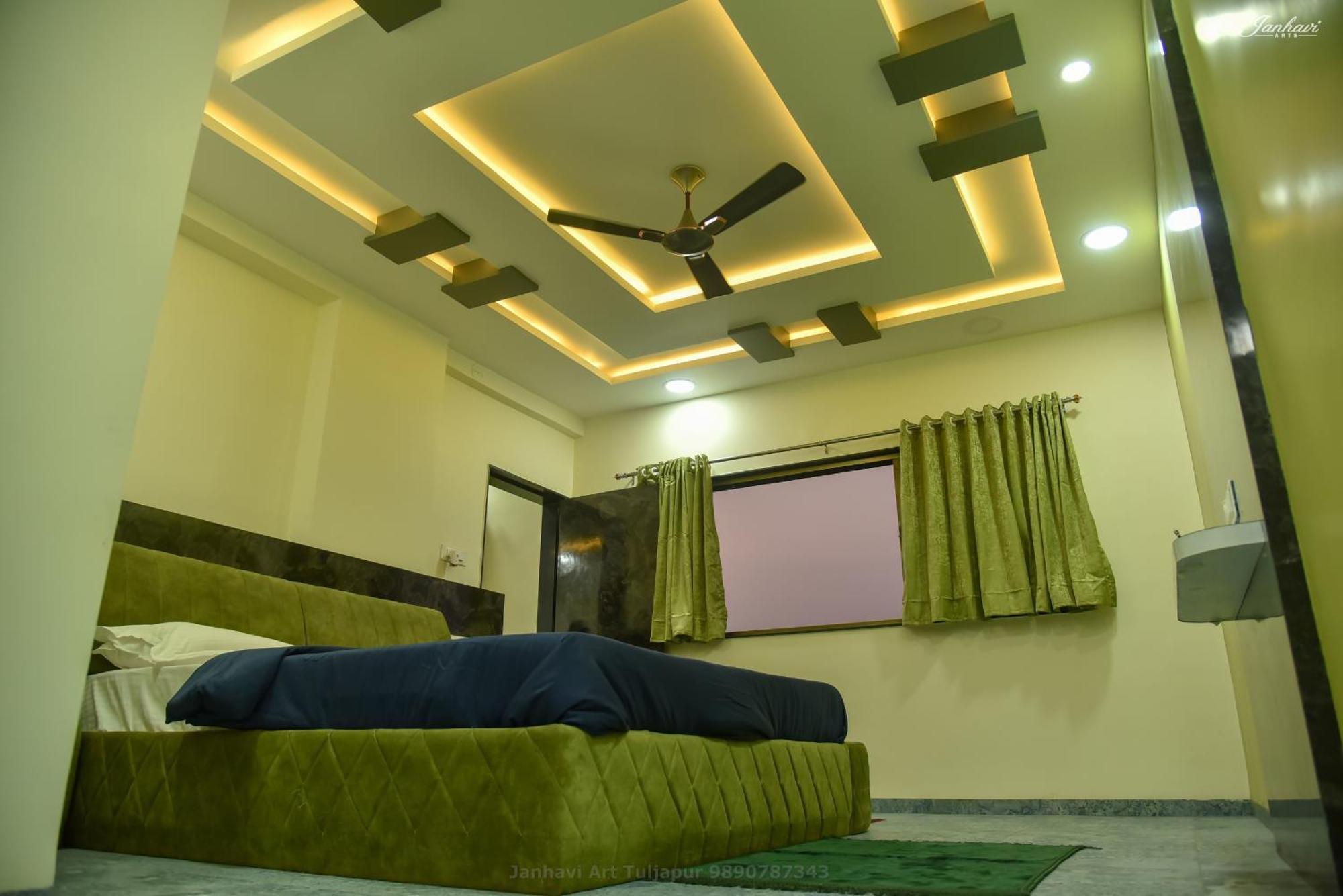 Pawan Executive Tuljapur Εξωτερικό φωτογραφία