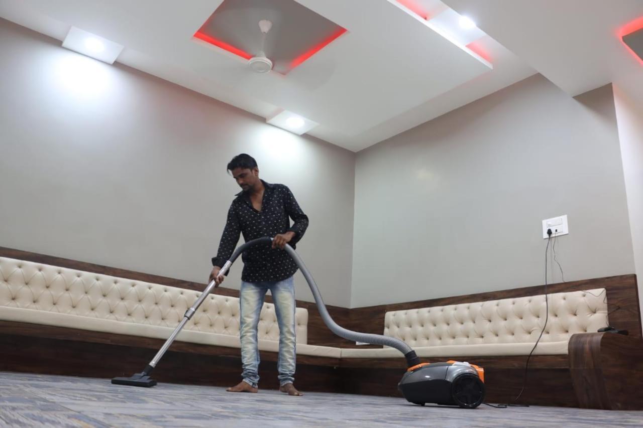 Pawan Executive Tuljapur Εξωτερικό φωτογραφία